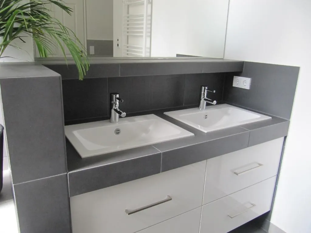 Apartment In Pempelfort - Central Dusseldorf