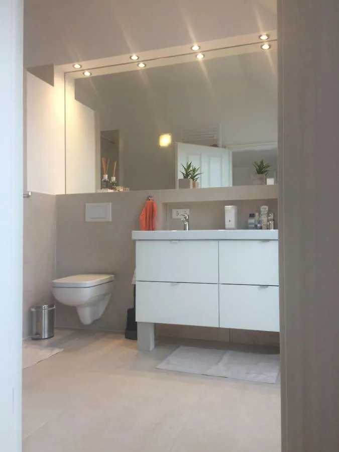 Apartment In Pempelfort - Central Dusseldorf