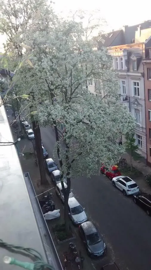 Apartment In Pempelfort - Central Düsseldorf