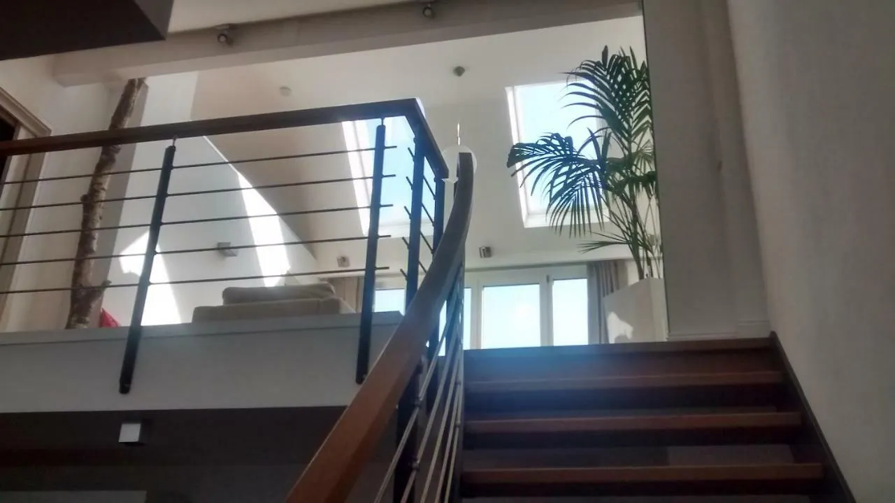 Apartment In Pempelfort - Central Dusseldorf Germany