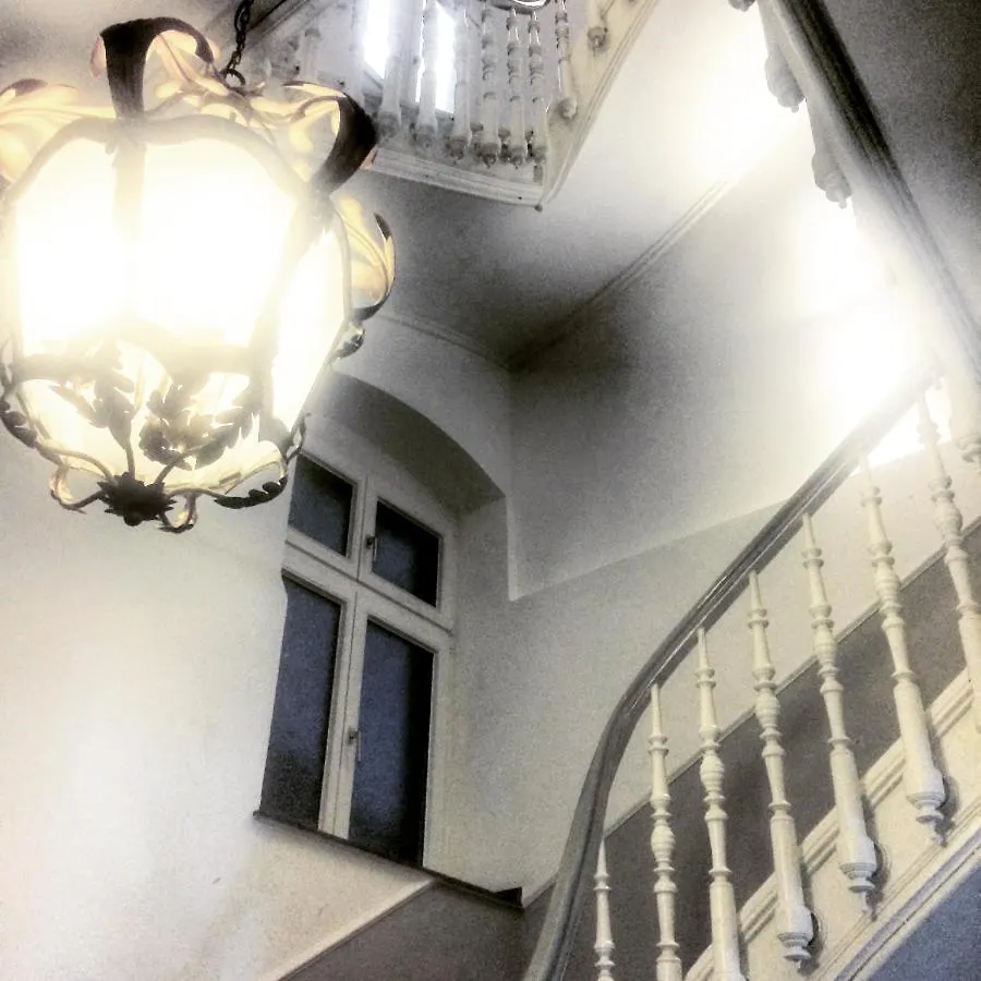 Apartment In Pempelfort - Central Dusseldorf