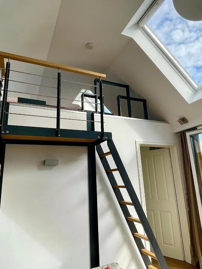 Apartment In Pempelfort - Central Dusseldorf