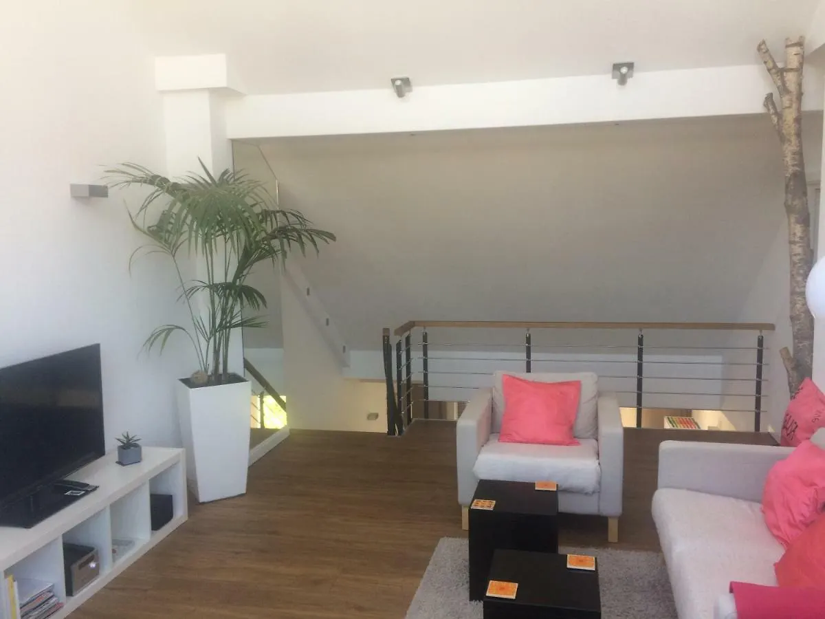 Apartment In Pempelfort - Central Düsseldorf
